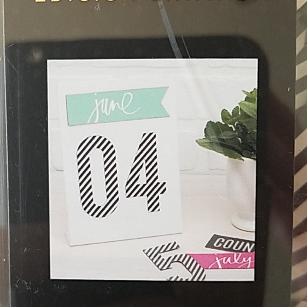 NEW! Heidi Swapp Magnetic Calendar 28 pieces